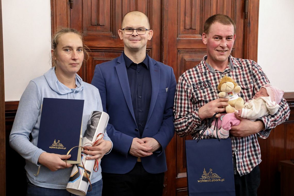 Wyprawka od burmistrza dla pierwszej lęborczanki 60407