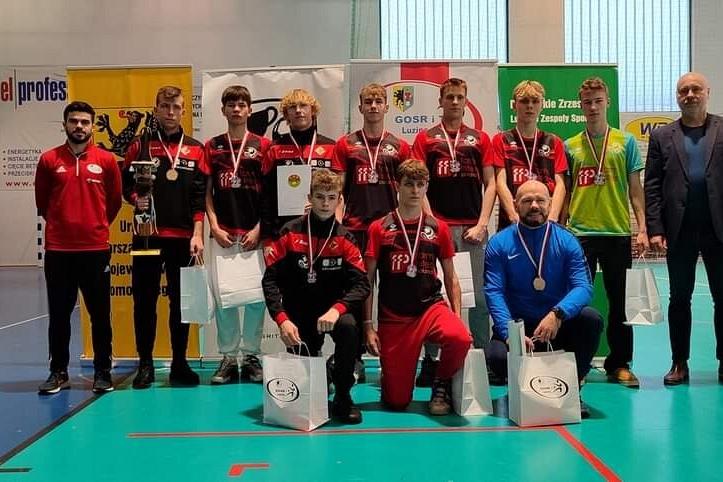 Lew Lębork wygrywa pierwszy w 2024 roku Wojewódzki Turniej Kaszub Cup dla rocznika 2007 i młodsi