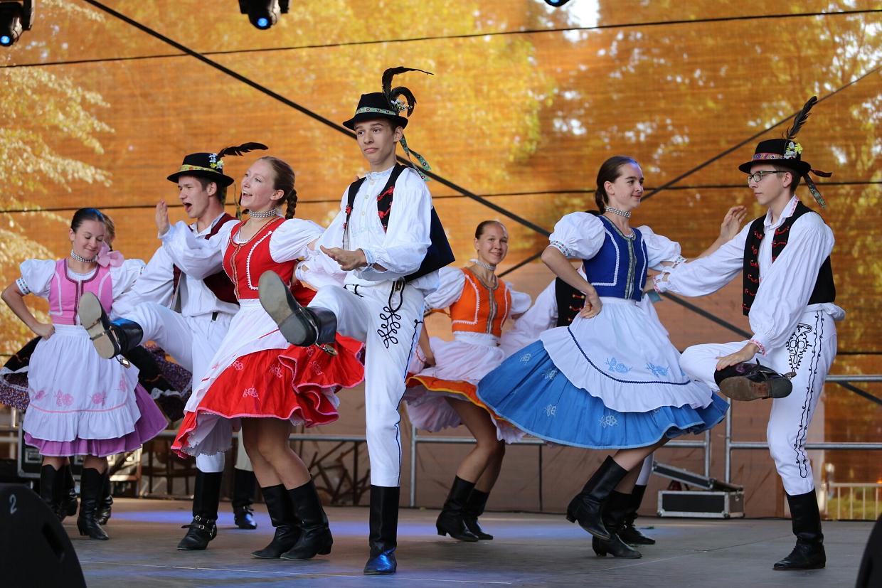 Festiwal – XVI Międzynarodowe Spotkania z Folklorem  MUZYKA REGIONÓW