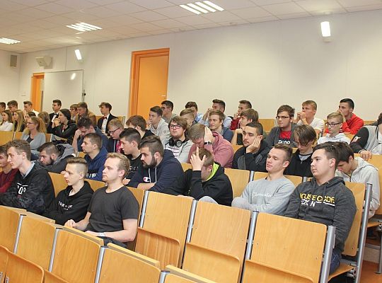 Wykład prof. Góralczyka o roli inżynierów w 34074