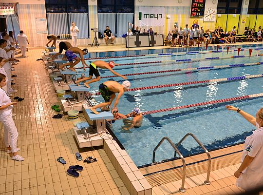 XII Ogólnopolskie Zawody Pływackie MEYN 34376