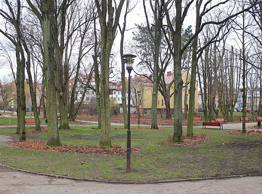„Mini Park” nad rzeką Łebą zmienił oblicze 34697