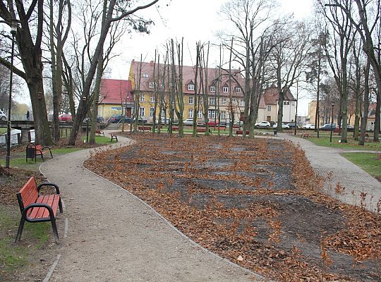 „Mini Park” nad rzeką Łebą zmienił oblicze 34707
