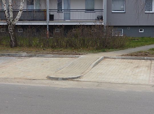 Nowe miejsca parkingowe przy ulicy Teligi 34806