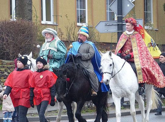 Orszak Trzech Króli dotarł do Lęborka 35050