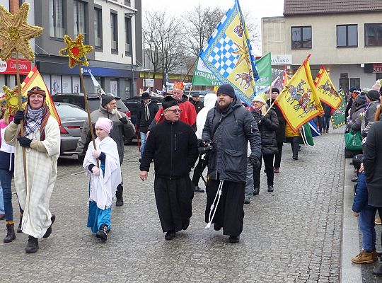 Orszak Trzech Króli dotarł do Lęborka 35056