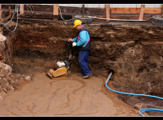 Odkryto fundamenty baszty 1135