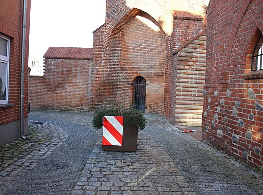 Udrożniony przejazd i parking przy szkole nr 3 35394