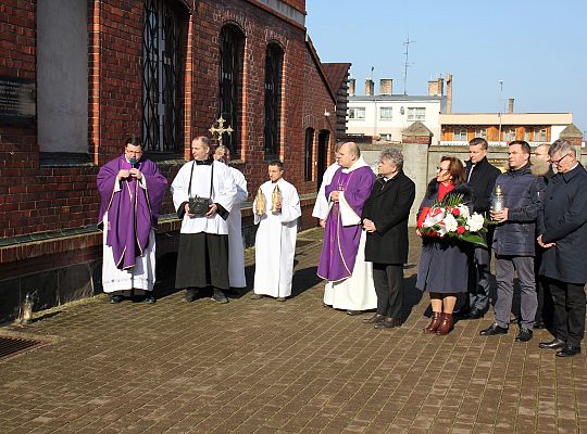 Pamięci tragicznych wydarzeń z 10 marca 1945 roku 35816