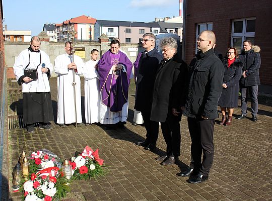 Pamięci tragicznych wydarzeń z 10 marca 1945 roku 35824