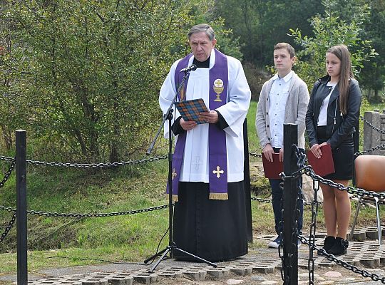 Złożyli hołd ofiarom Marszu Śmierci 37021