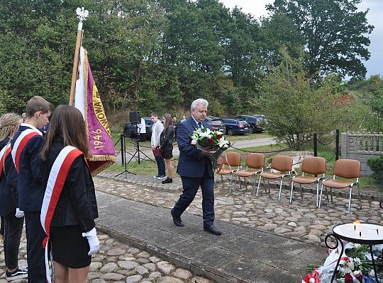 Złożyli hołd ofiarom Marszu Śmierci 37023