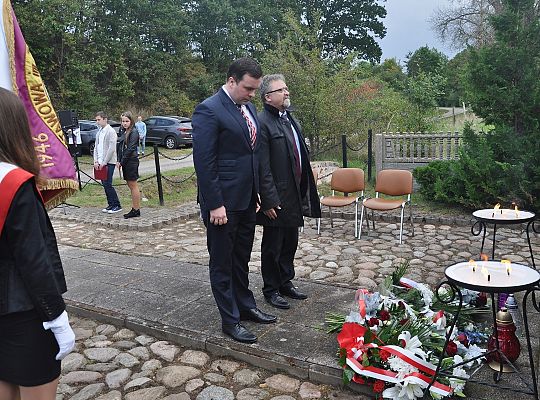 Złożyli hołd ofiarom Marszu Śmierci 37024