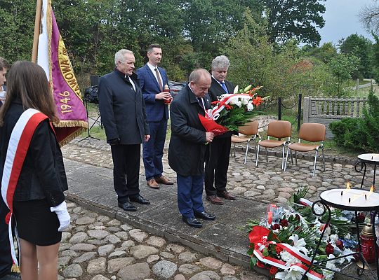 Złożyli hołd ofiarom Marszu Śmierci 37025