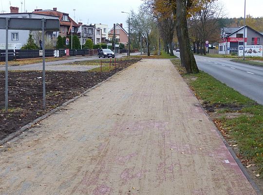 Ciąg pieszo-rowerowy na Krzywoustego wyremontowany 37437