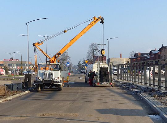 Stawiają wiaty na Lęborskim Węźle Przesiadkowym 37608