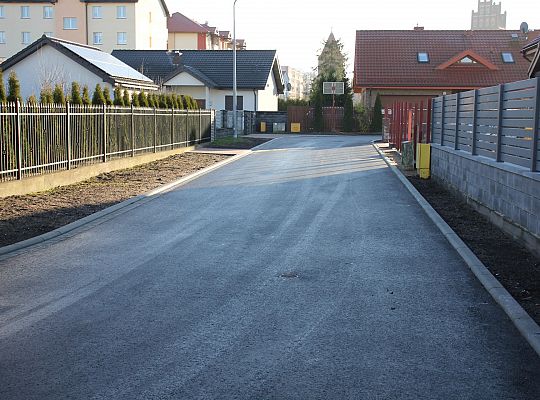 Ulica Witkacego z nowym asfaltem 37768