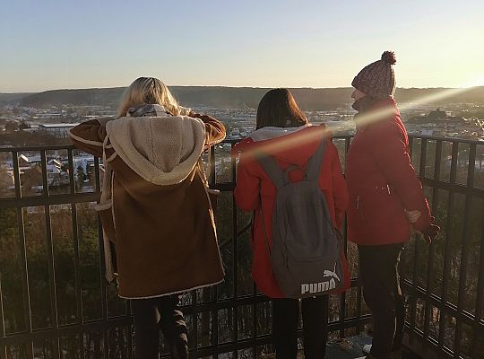 Młodzież zwiedziła Wieżę Ciśnień 38024