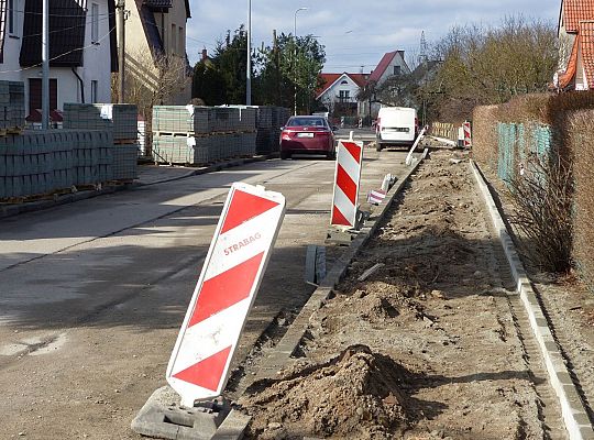 Remont chodników i nawierzchni ulicy Zawiszy 38119