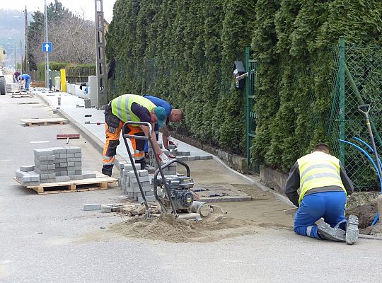 Nowy chodnik na Harcerzy coraz bliżej 38319