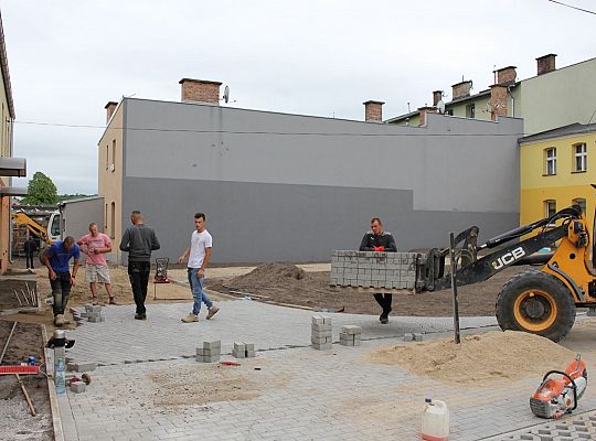 Na Malczewskiego powstaje podwórko integracyjne 38811