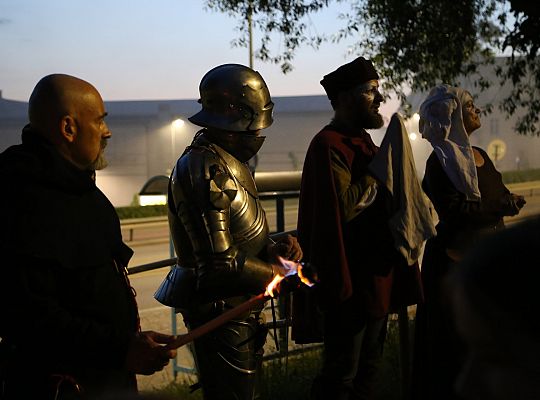 Spacerowali z duchami krzyżaków do trzech wież 39277