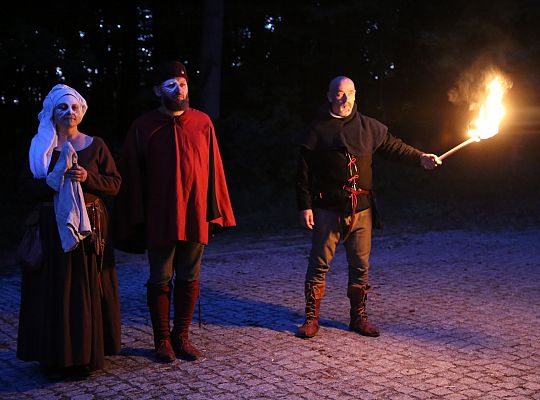 Spacerowali z duchami krzyżaków do trzech wież 39254