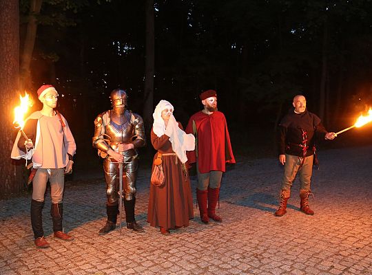 Spacerowali z duchami krzyżaków do trzech wież 39262