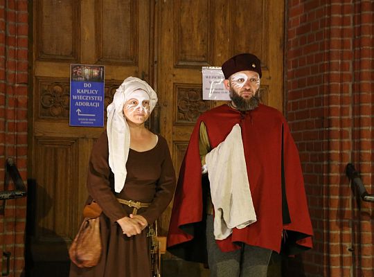 Spacerowali z duchami krzyżaków do trzech wież 39267