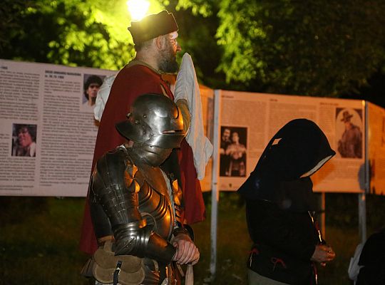 Spacerowali z duchami krzyżaków do trzech wież 39273