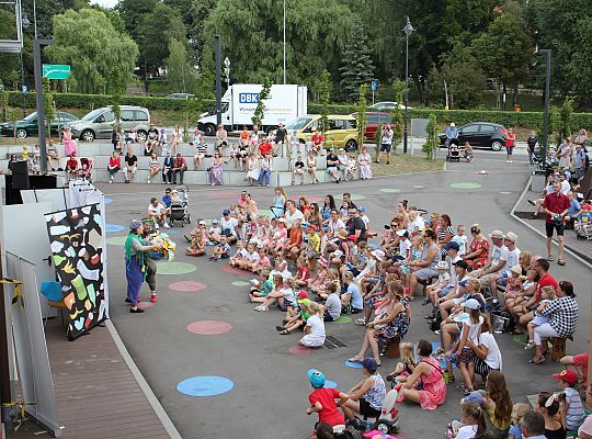 Radość w „Zakątku Kultury”. Letnie spektakle dla 39319