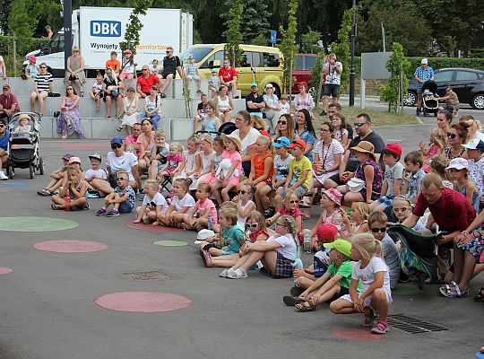 Radość w „Zakątku Kultury”. Letnie spektakle dla 39321