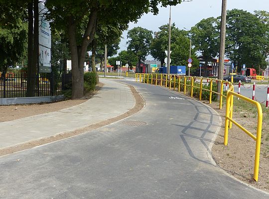 Nowa droga dla rowerów przy Krzywoustego otwarta! 39372