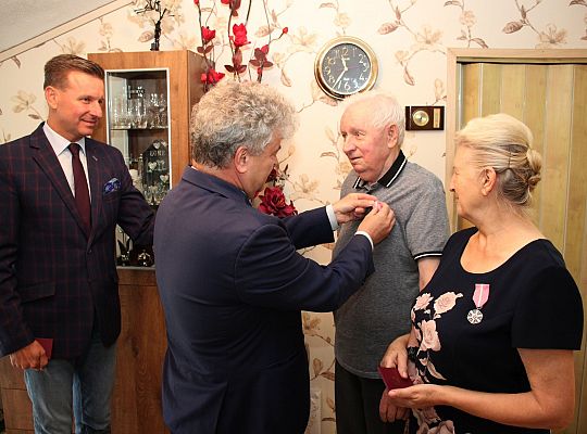 Jubileusz 50-lecia małżeństwa i medal dla Państwa 39612