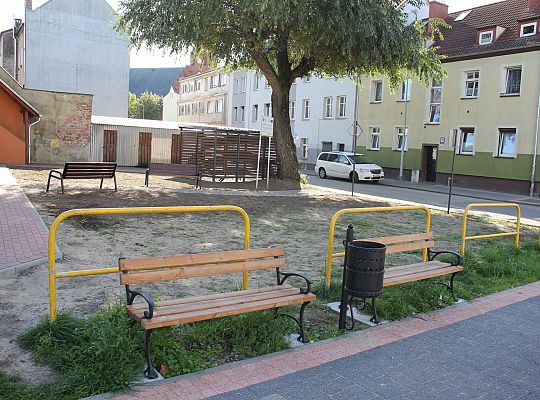 Nowe podwórka integracyjne na Stryjewskiego, 39941