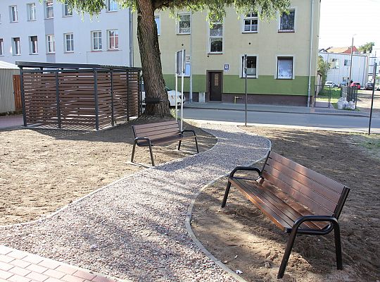 Nowe podwórka integracyjne na Stryjewskiego, 39942