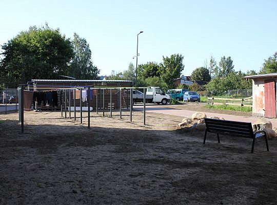 Nowe podwórka integracyjne na Stryjewskiego, 39913