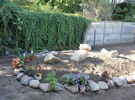 Nowe podwórka integracyjne na Stryjewskiego, 39916