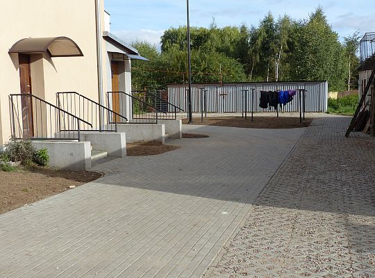 Nowe podwórka integracyjne na Stryjewskiego, 39933