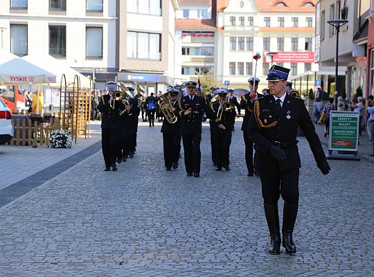 Uroczystość nadania sztandaru dla strażaków 39950