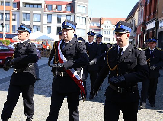 Uroczystość nadania sztandaru dla strażaków 39953