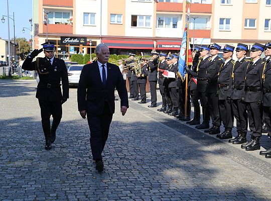 Uroczystość nadania sztandaru dla strażaków 39963