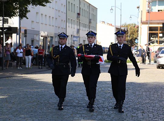 Uroczystość nadania sztandaru dla strażaków 39965