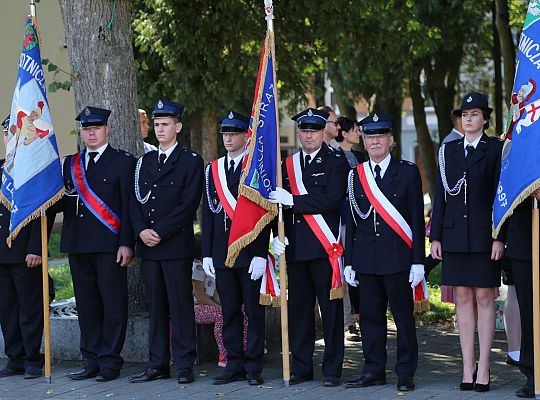 Uroczystość nadania sztandaru dla strażaków 39972