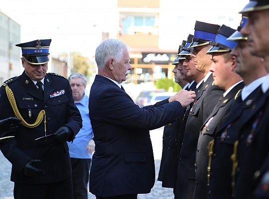 Uroczystość nadania sztandaru dla strażaków 39996