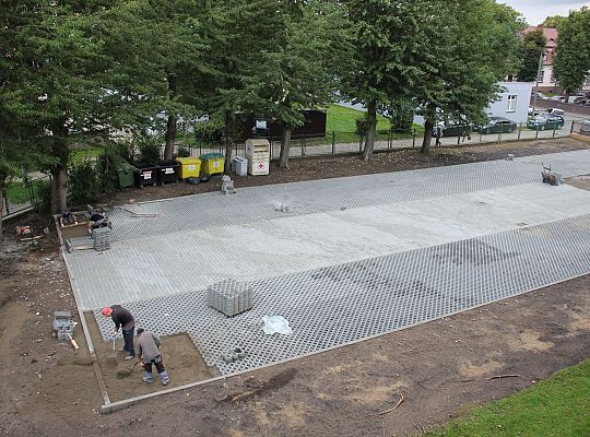 Przy Szkole Podstawowej nr 8 powstaje parking 40021