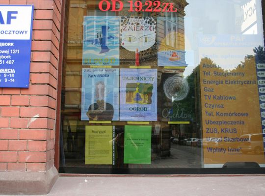 Najbardziej kolorowe okładki książek w witrynie 1369