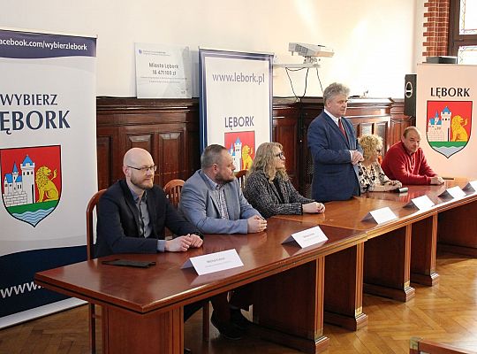 Umowy na budowę 10 dróg w dzielnicy „Lębork 42127