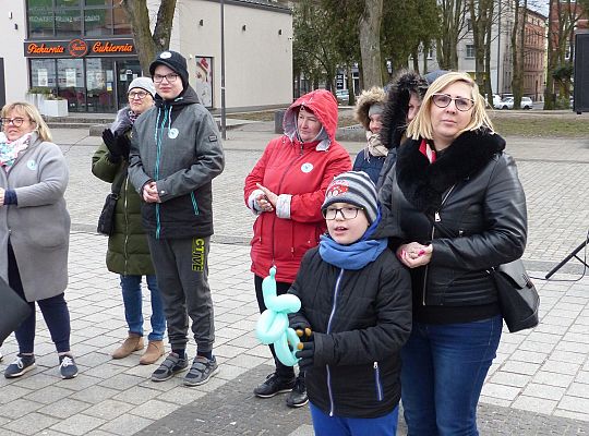 Lębork solidarny z osobami z autyzmem 42254