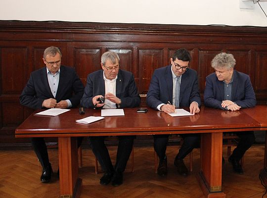 Współpraca popłaca. Miasto Łeba objęło udziały w 42316